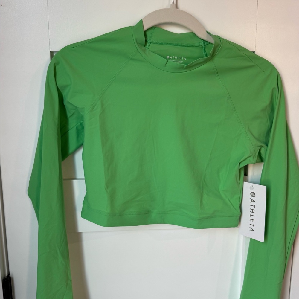 Athleta Crosstrain Ultra Crop Top Green Long Sleeve size small NWT